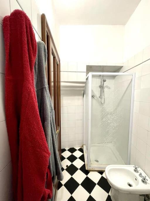 Apartment Under The Basilica Of Sant'Andrea มานโตวา ภายนอก รูปภาพ