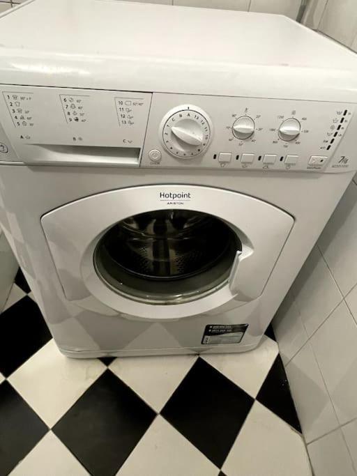 Apartment Under The Basilica Of Sant'Andrea มานโตวา ภายนอก รูปภาพ