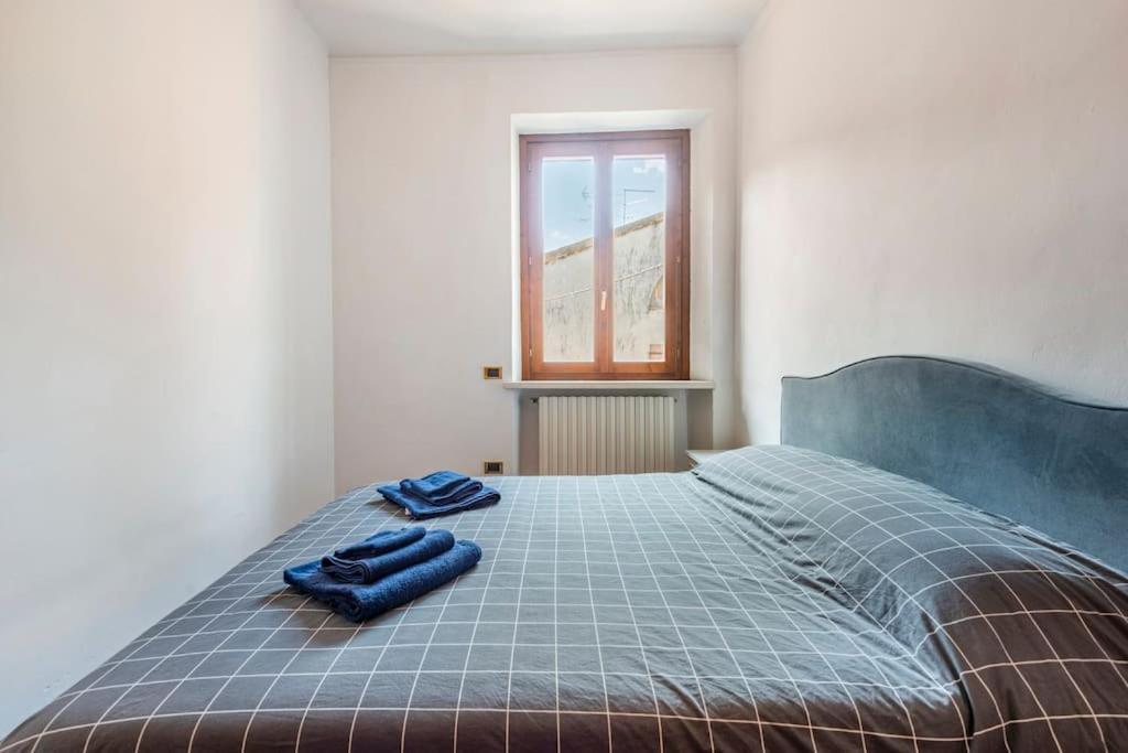 Apartment Under The Basilica Of Sant'Andrea มานโตวา ภายนอก รูปภาพ